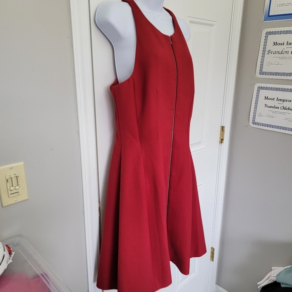 BCBGMAXAZRIA  Guilianna Dress Deep Red Sleeveless Front Zip Racerback Boning 12 - Picture 4 of 11